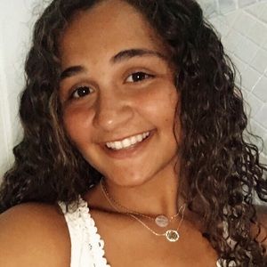 Meet your Posher, Evi